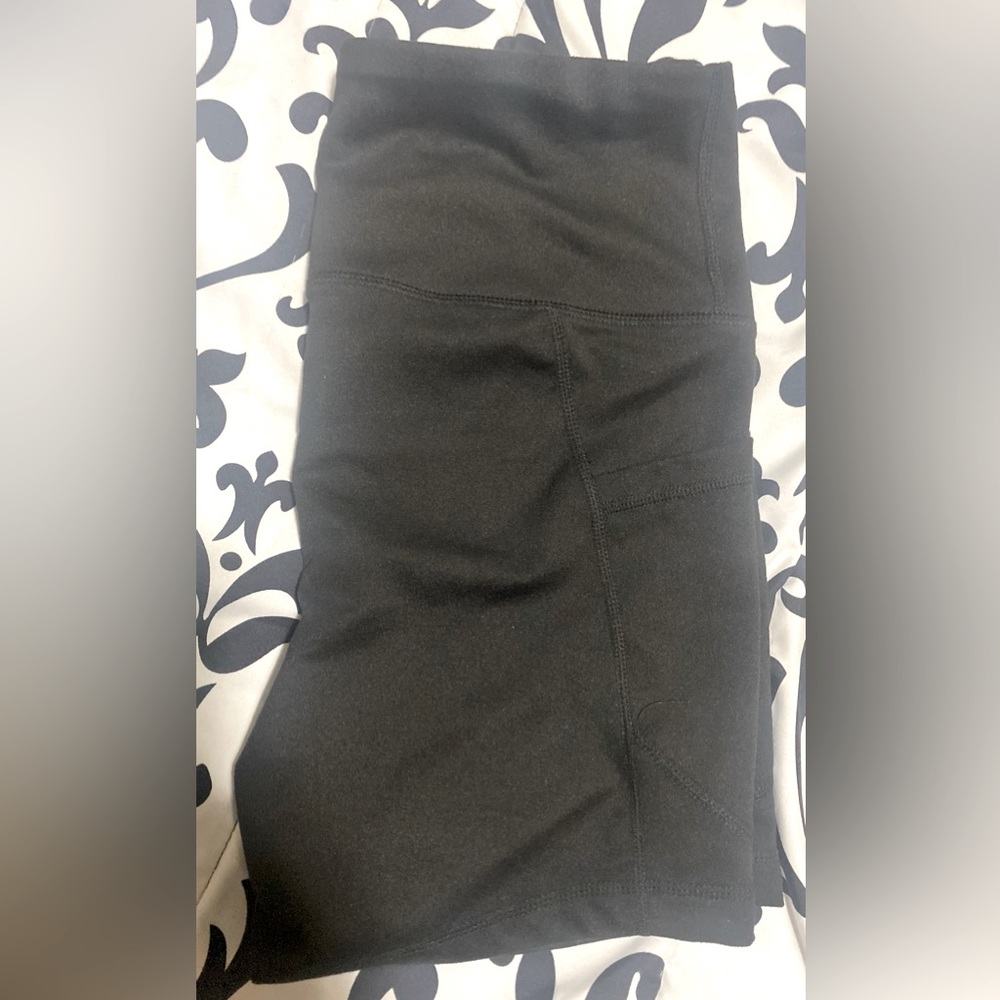 Velocity Black Workout/ Yoga Shorts with side pockets - size medium